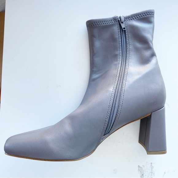 STEVE MADDEN Harli Gray Faux Leather Block Heel Ankle Boots NEW 90’s - Picture 6 of 9